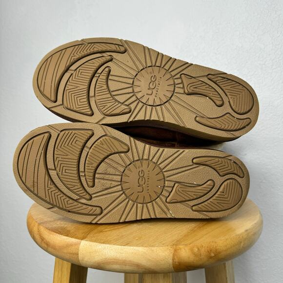 Ugg Women's Brown Becket Mid Calf Pull On Winter Shearling Buckle Boots Size 8 - Picture 8 of 10